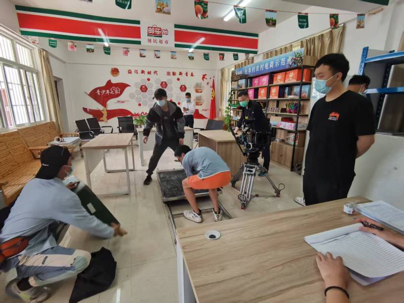 追星女孩心理学分析报告：伽师县广告片拍摄公司揭秘饭圈应援式传播逻辑